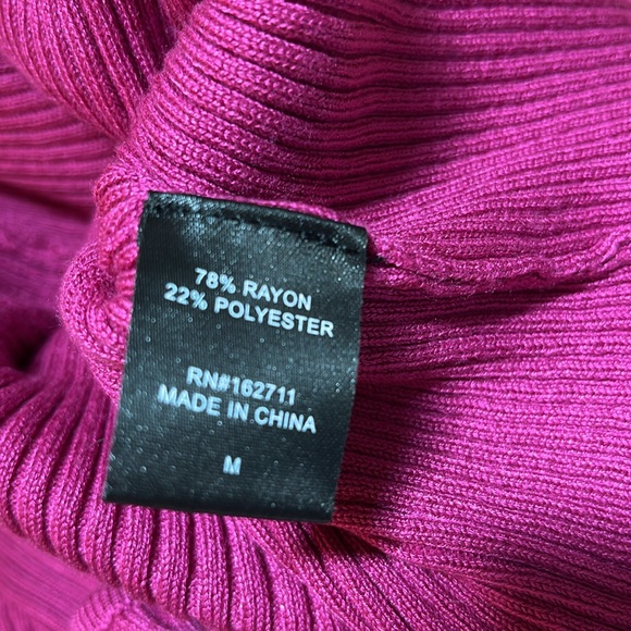 Pink Ribbed Women's Top - Picture 5 of 6